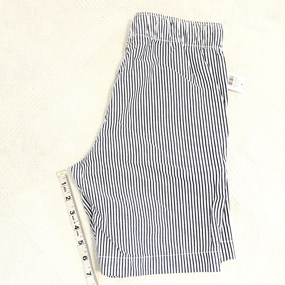 GAP Kids Shorts Size L Navy & White Pinstripe Shorts with Elastic Waist NEW - Picture 2 of 4